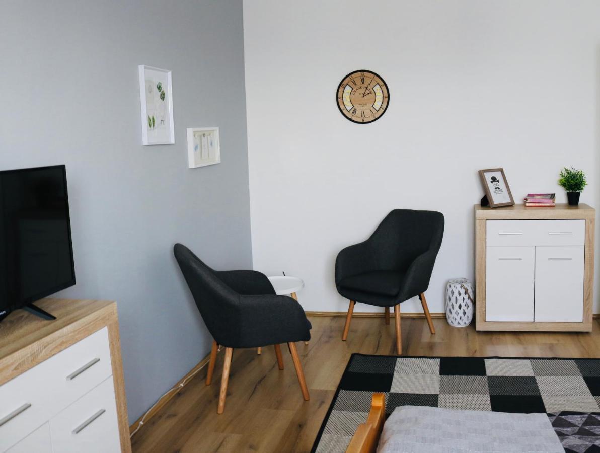 Levendula Apartman Pécs Extérieur photo